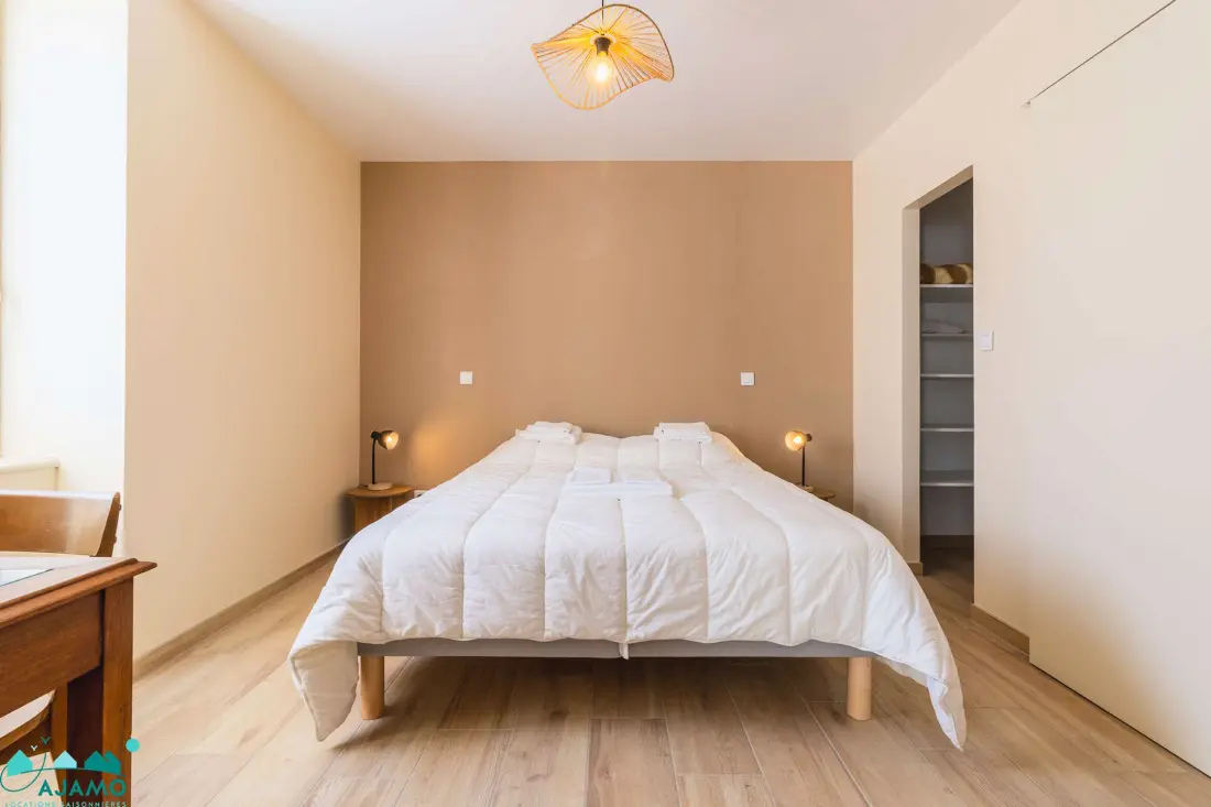 Residence 215-plural