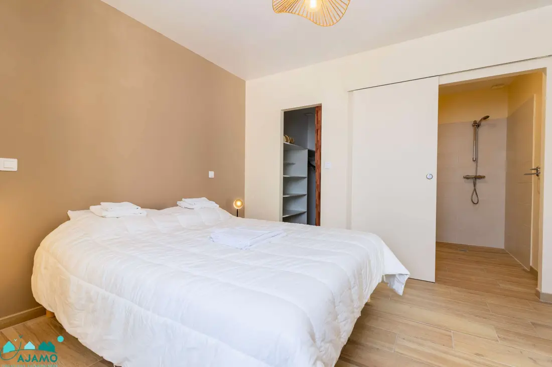 Residence 215-plural