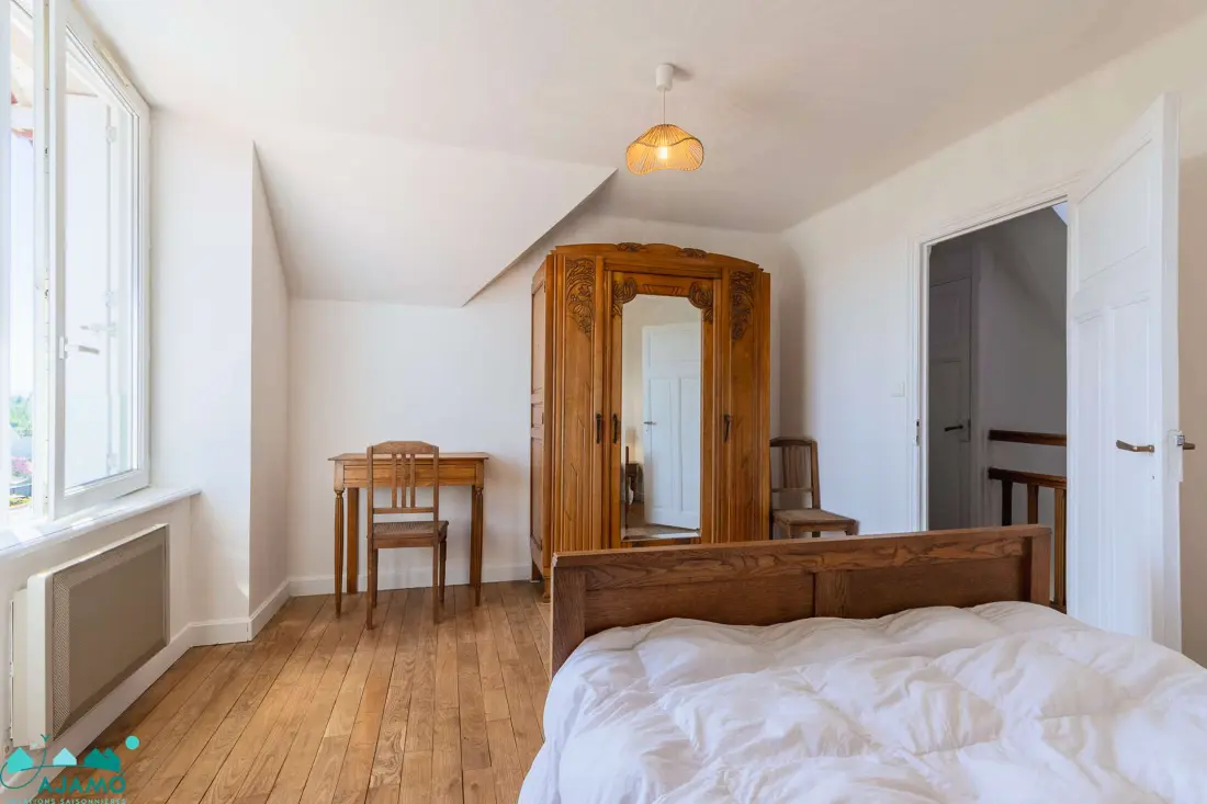 Residence 215-plural