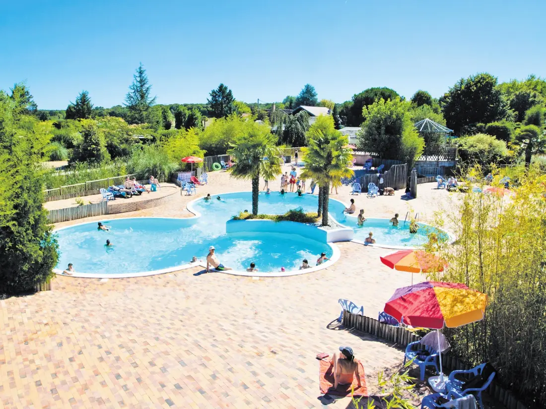 Castel Camping Les Bois du Bardelet 5 étoiles★★★★★