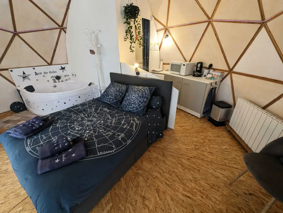 Gîte de France Dome "la vue éoilée" mit Frühstück