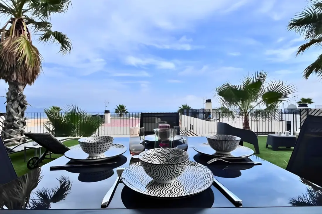 Charm, Comfort and Swimming Pool in the Sun Polop!