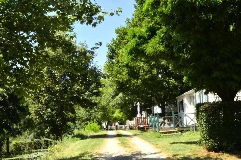 Camping Les Terrasses du Lac4 Stars★★★★