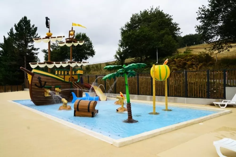 Camping Les Terrasses du Lac4 Stars★★★★