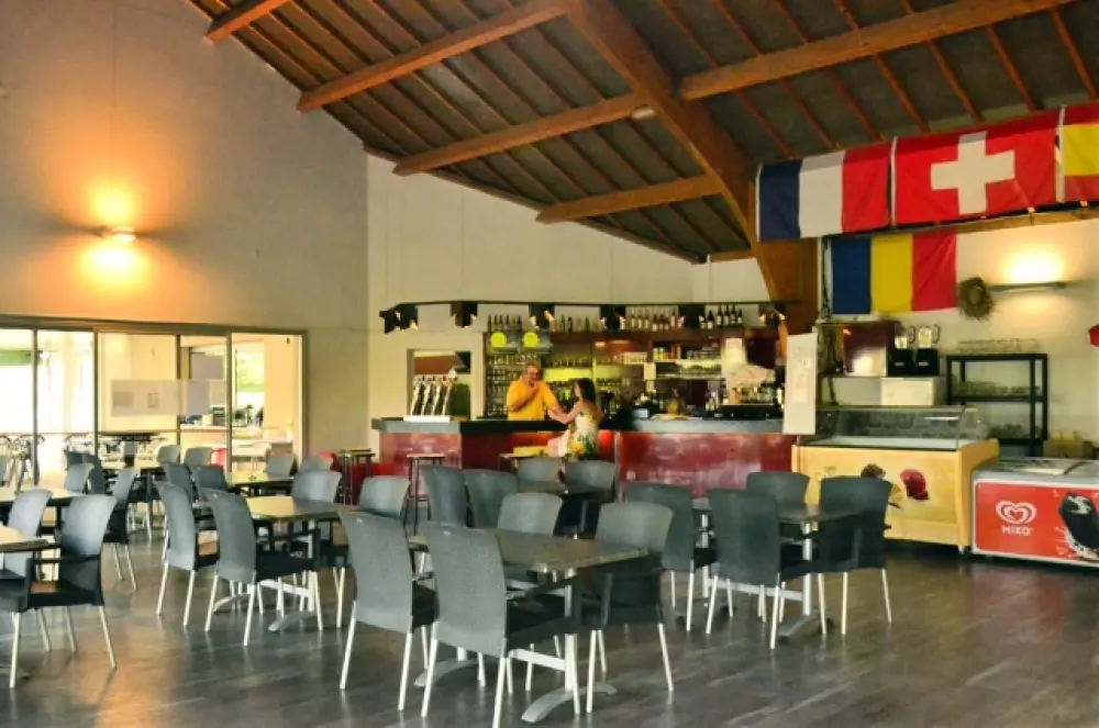 Camping Les Terrasses du Lac4 Stars★★★★