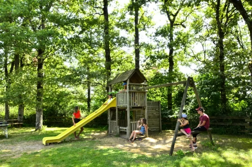 Camping Les Terrasses du Lac4 Stars★★★★