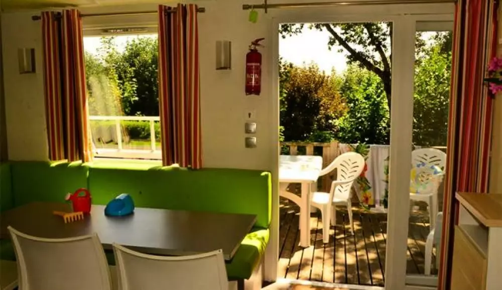 Camping Les Terrasses du Lac4 Stars★★★★