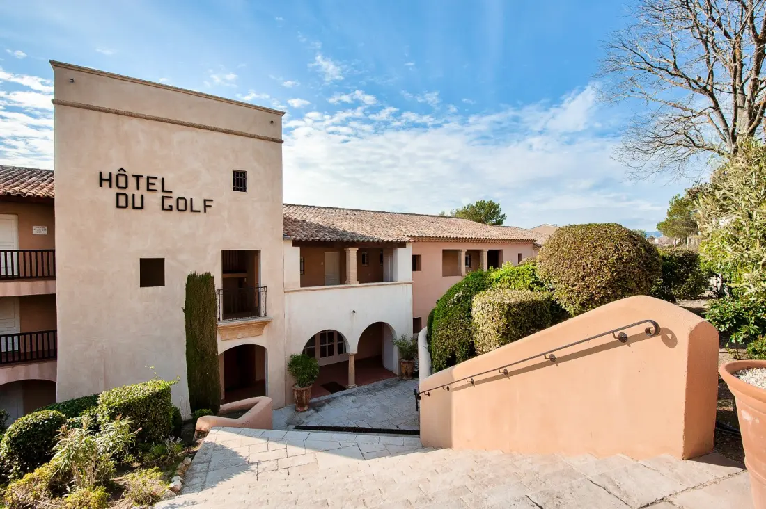 Residence Hotel du Golf de Pont Royal - maeva Home
