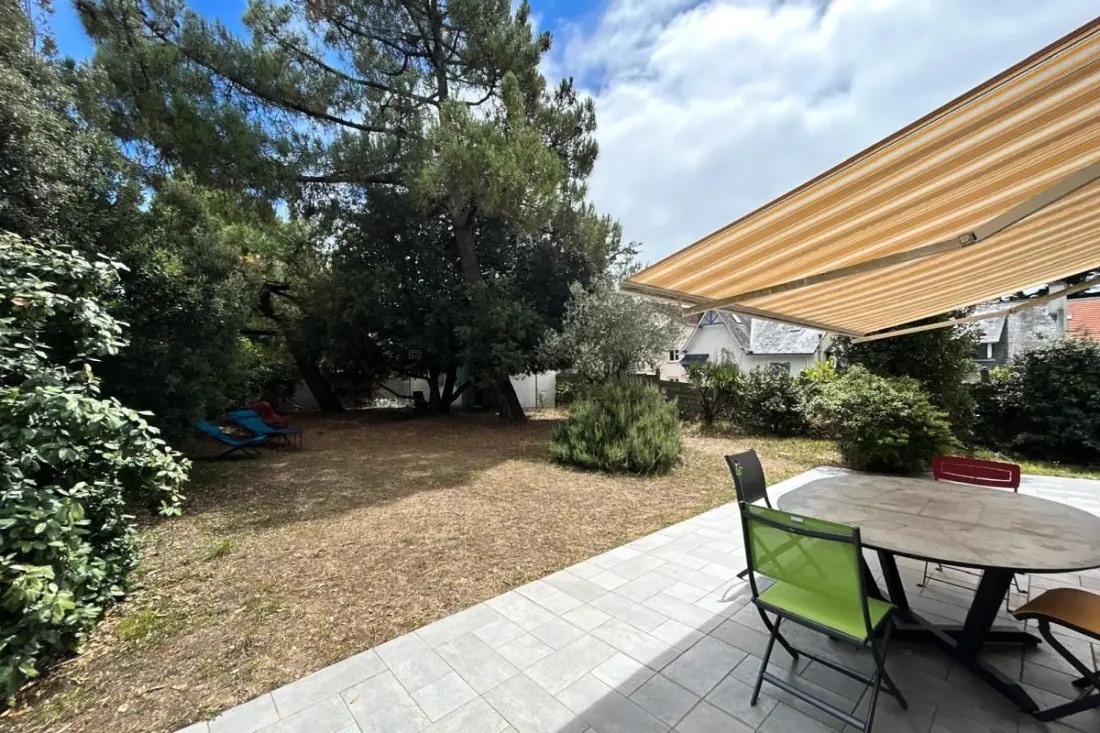 Luminous House terasz