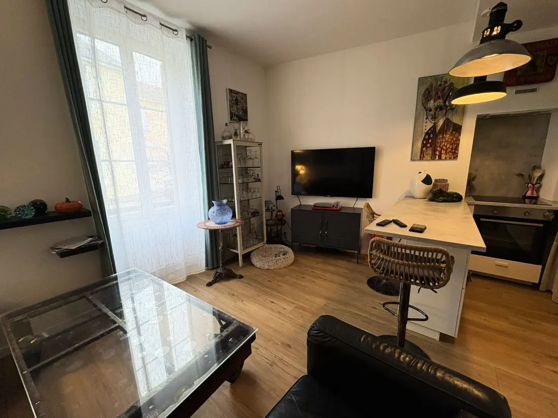 Residence Fou-92-pornohet