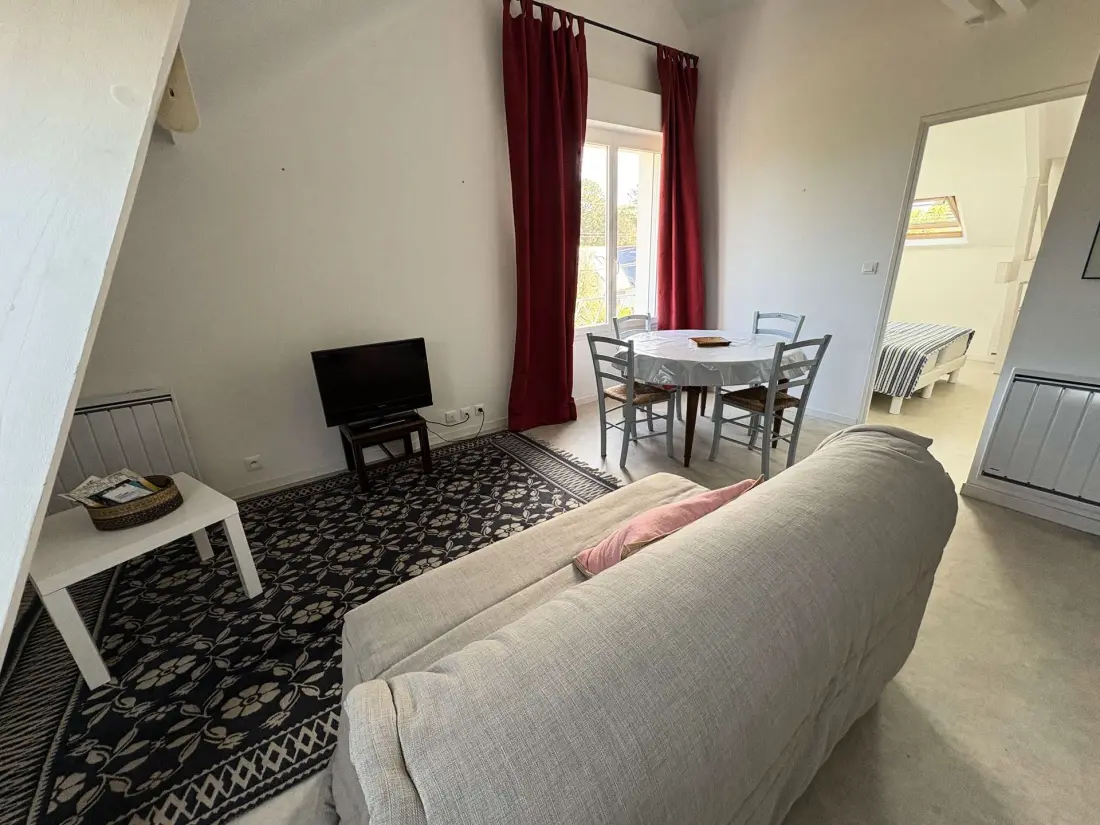 Residence Gue-81-pornó