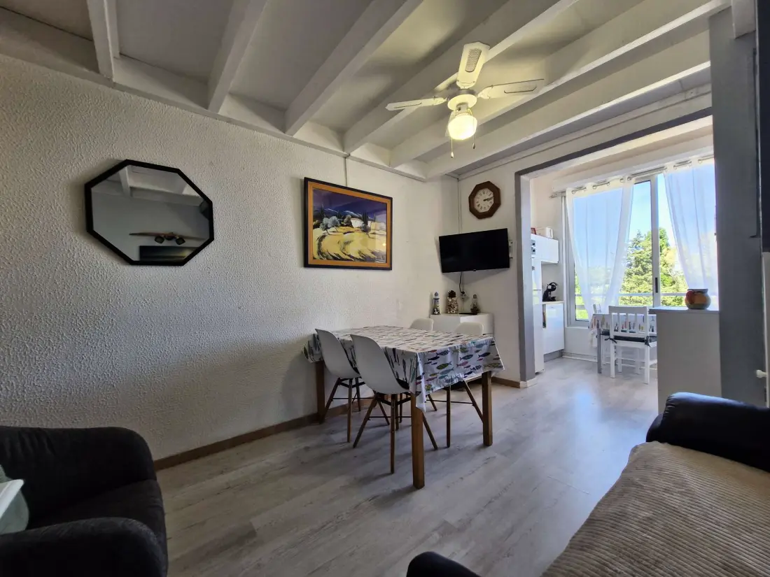 Tennis 2 Residence