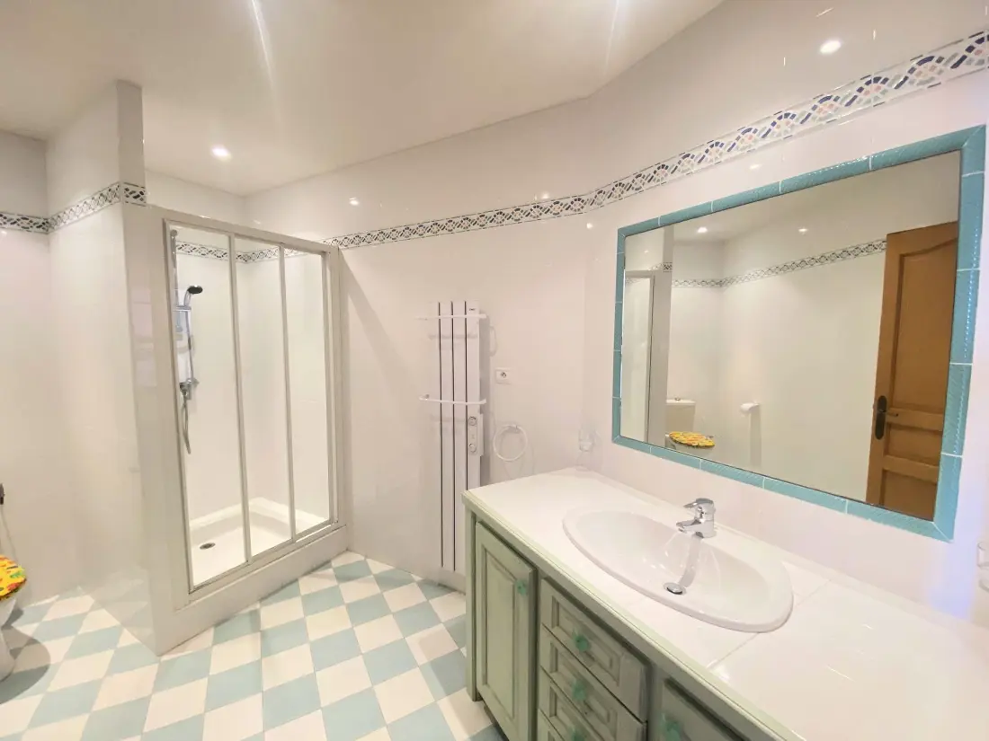 Alzone Residence