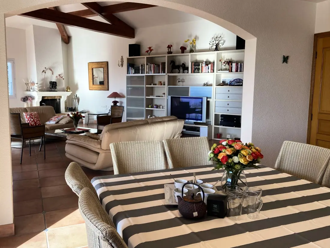 Alzone Residence