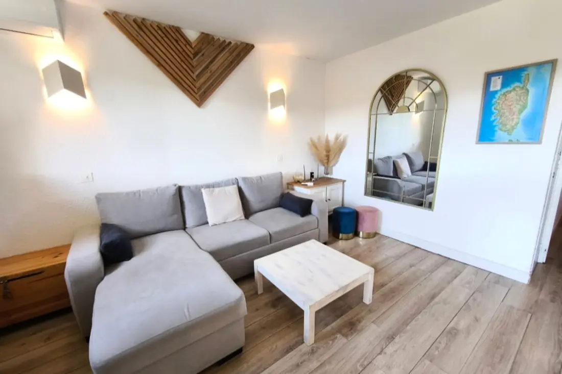 Gyönyörű apartman úszási medencével, 10 perc De La Plage