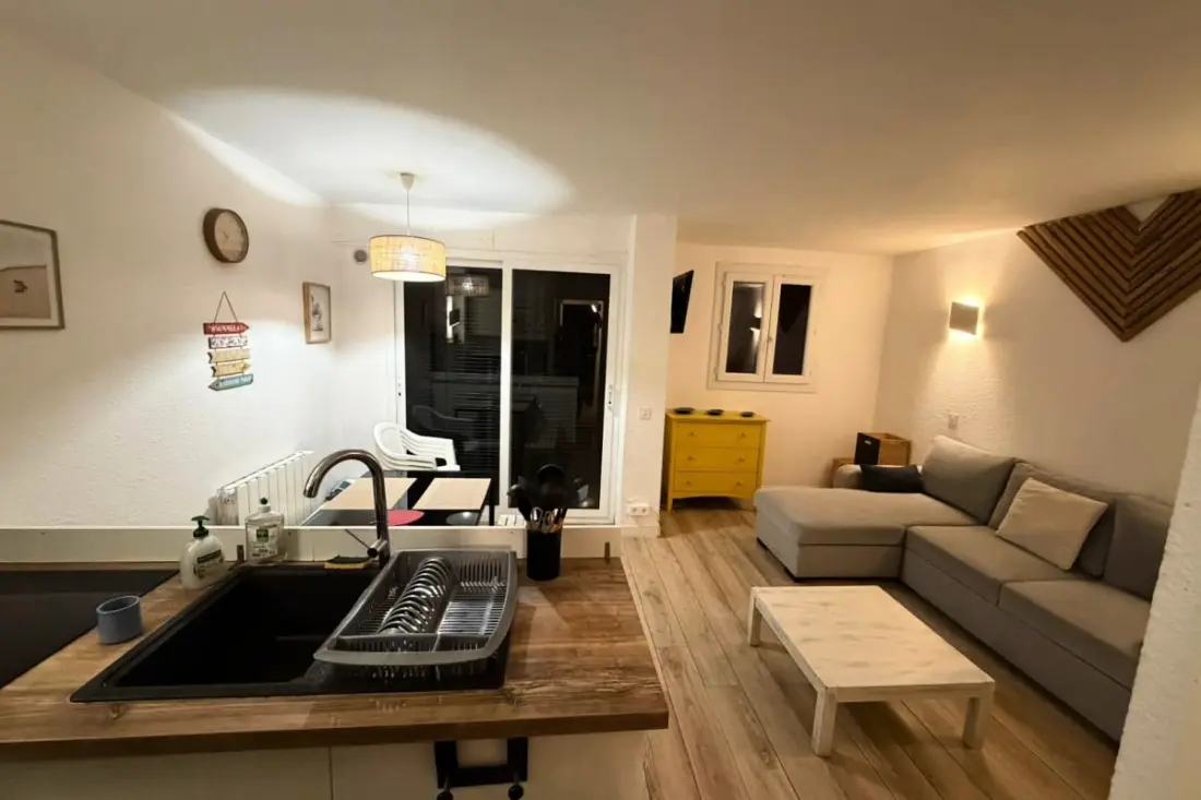 Gyönyörű apartman úszási medencével, 10 perc De La Plage