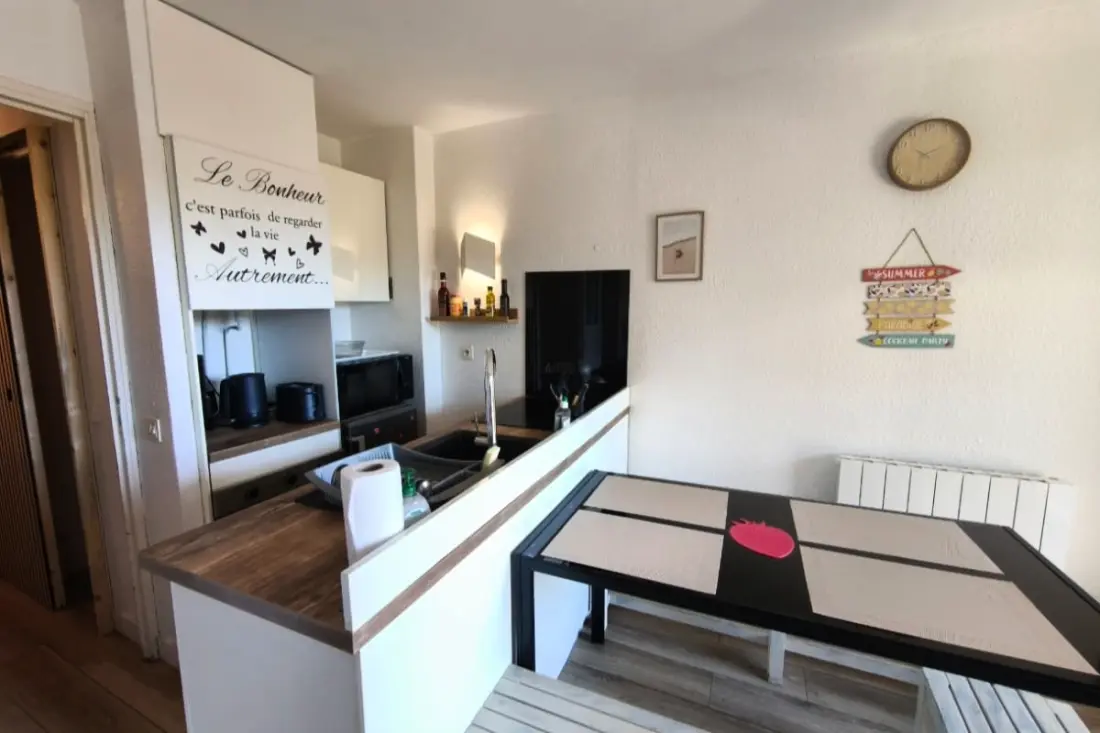 Gyönyörű apartman úszási medencével, 10 perc De La Plage