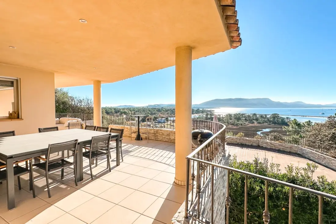 Rezidencia Villa Golfo Di Sogno