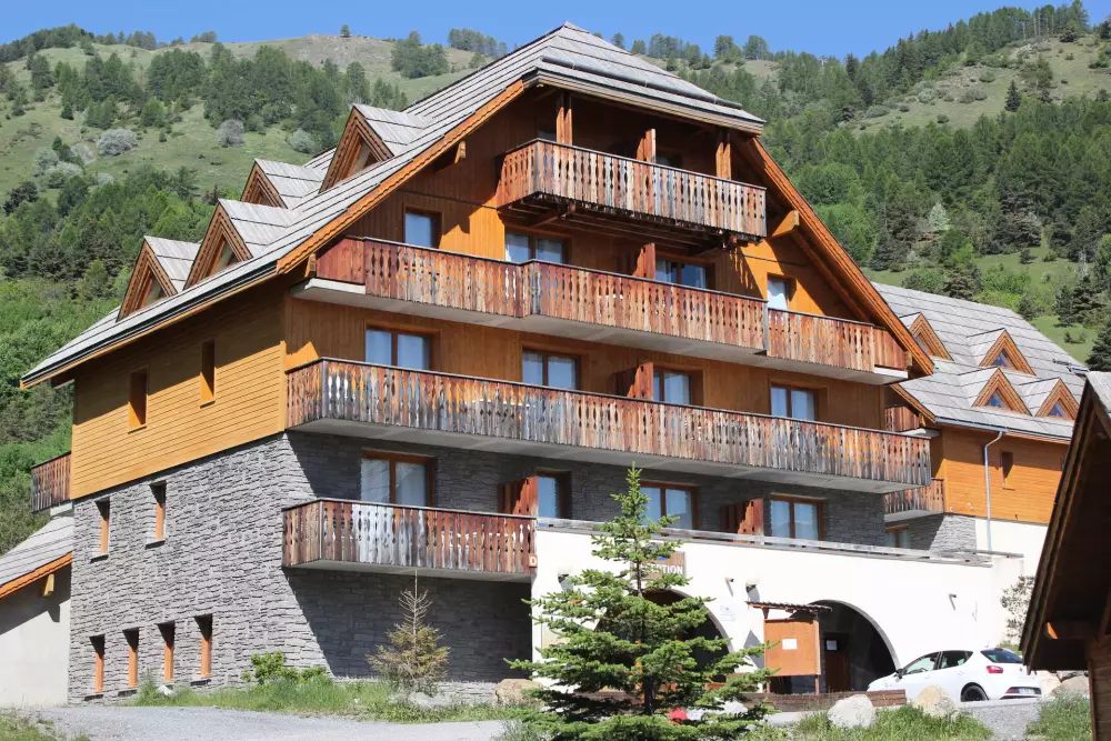 Les Chalets De Praroustan