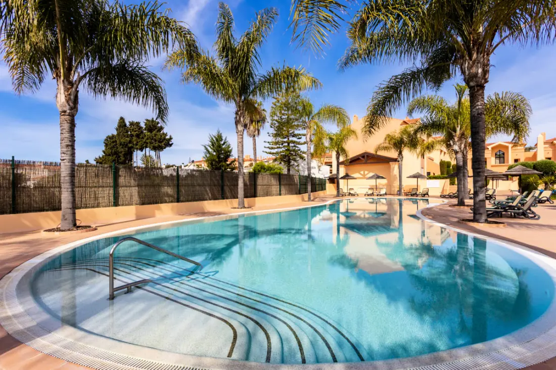 Baia Da Luz - Poolview Loft Aparment