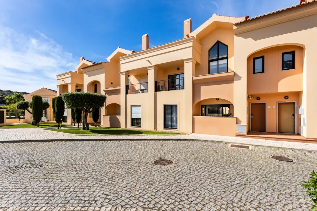 Baia Da Luz - Poolview Loft Aparment