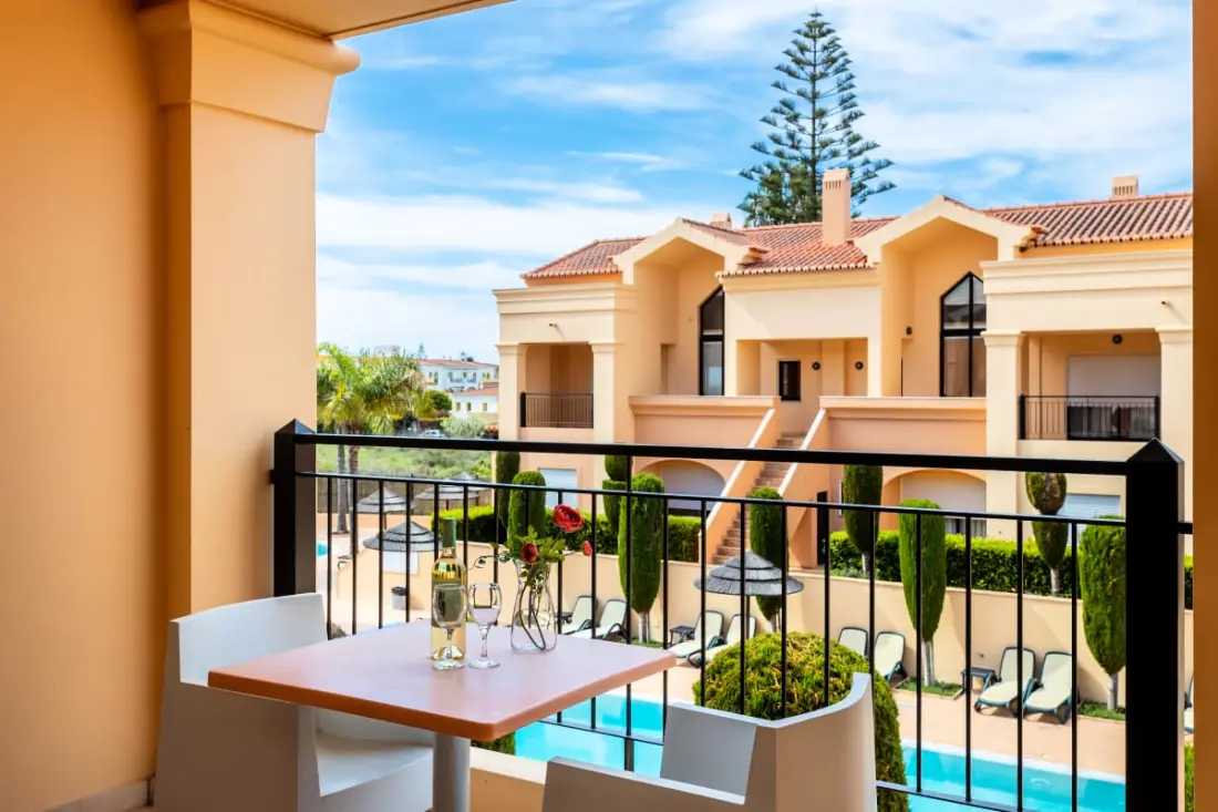 Baia Da Luz - Poolview Loft Aparment