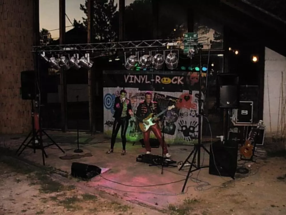 Domaine du Lac de Neguenu2 Sterne★★