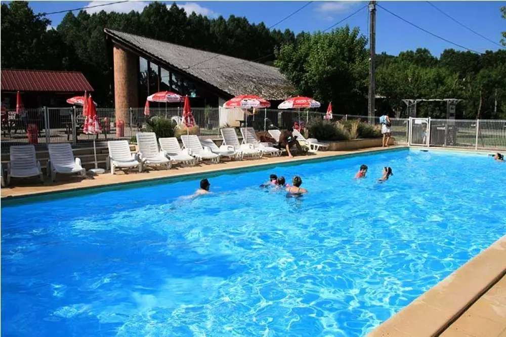 Domaine du Lac de Neguenu2 Sterne★★