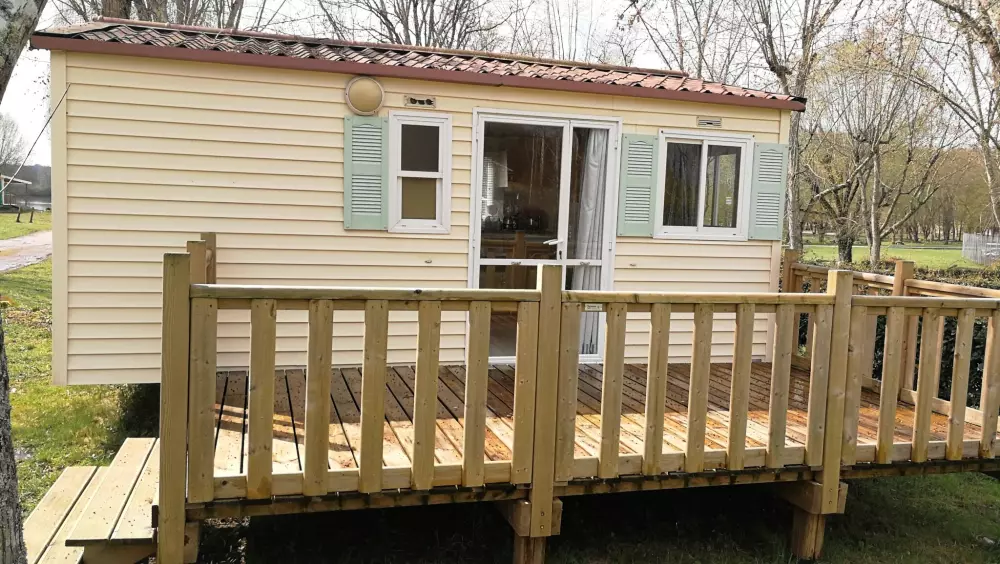 Domaine du Lac de Neguenu2 Sterne★★