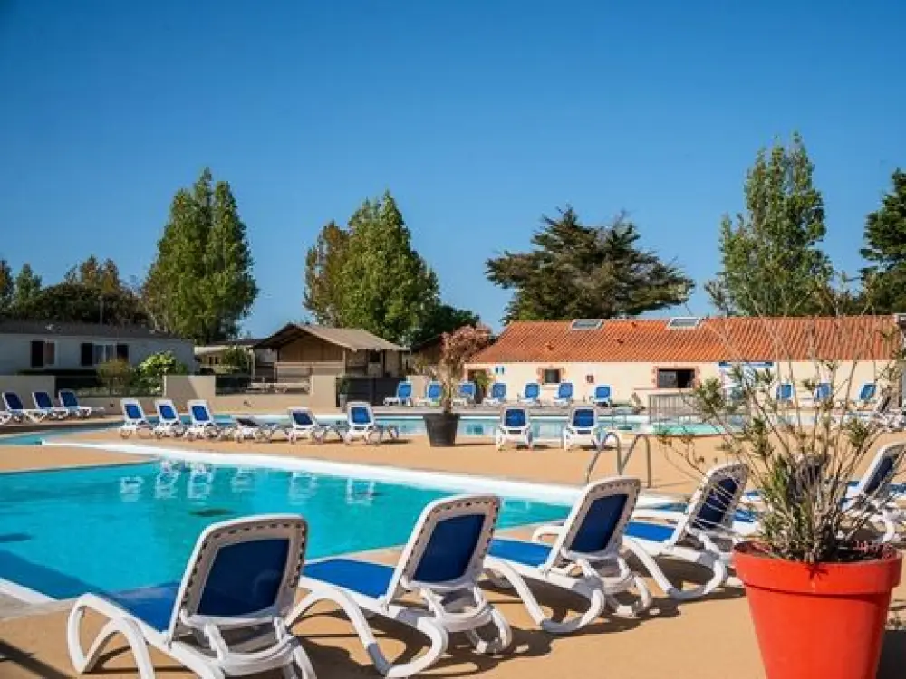 Camping Eden Villages La Pointe Saint-Gildas 3 Stars★★★