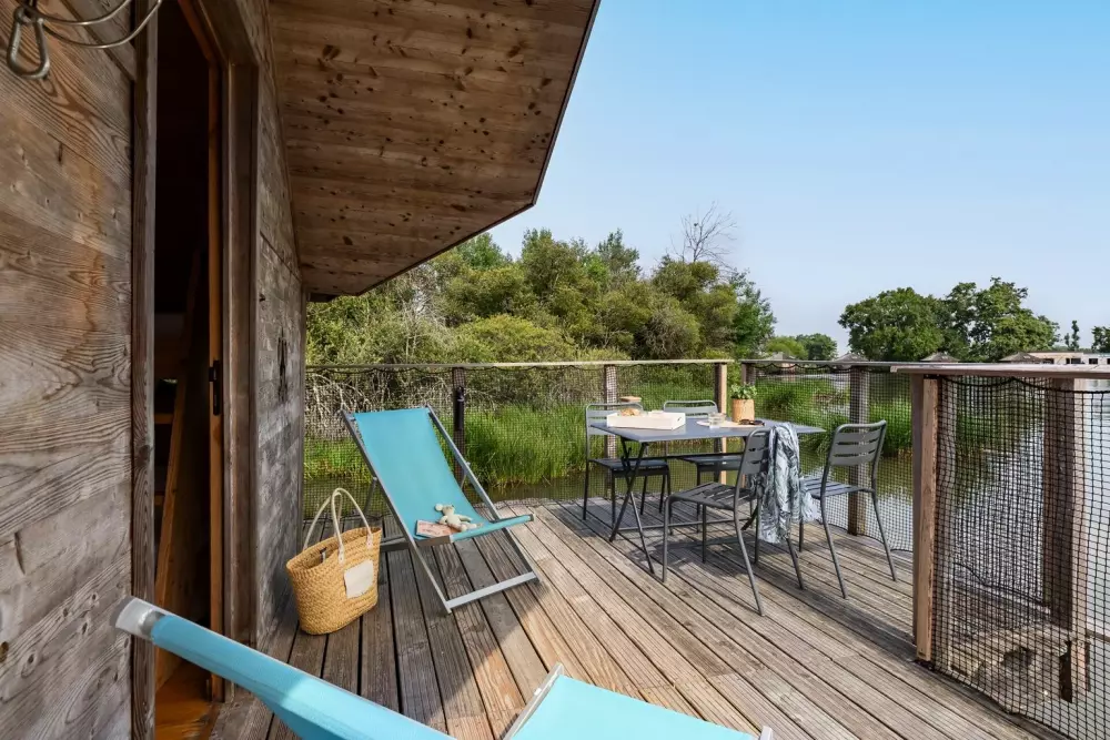 Village Floating Pressac2 Stjerner★★