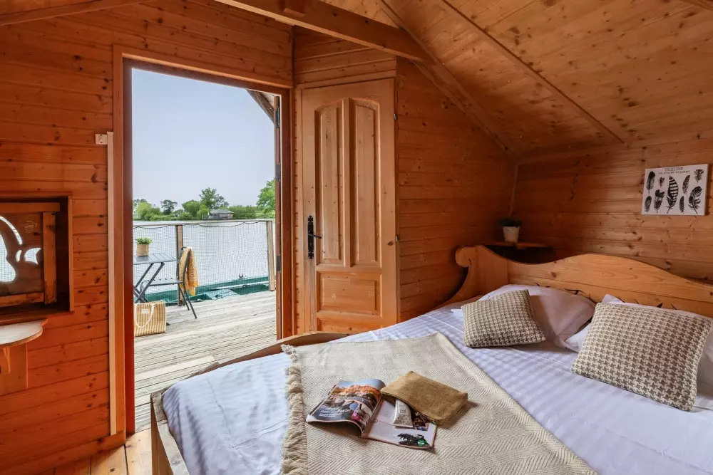 Village Floating Pressac2 Stjerner★★