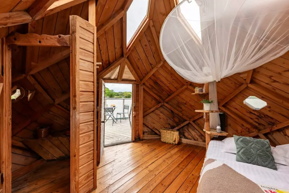 Village Floating Pressac2 Stjerner★★