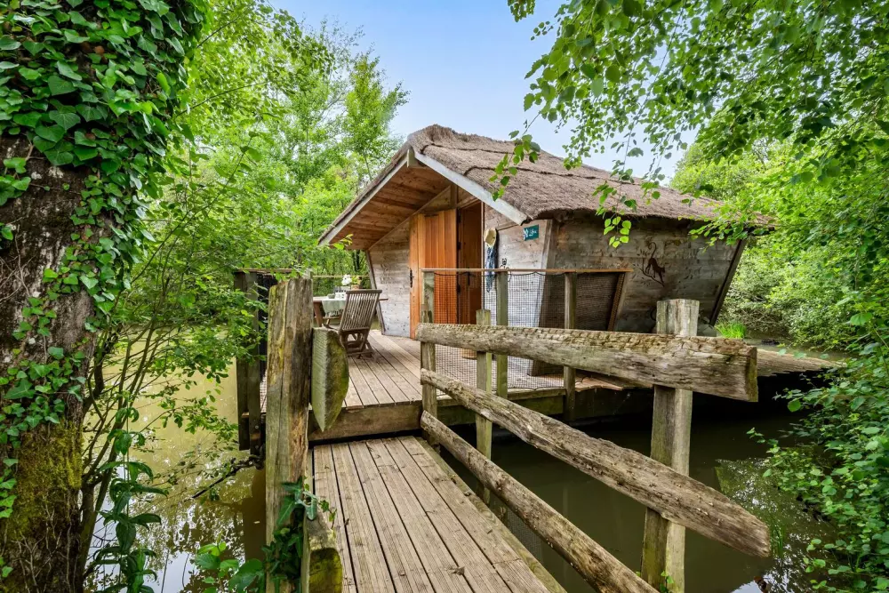 Village Floating Pressac2 Stjerner★★