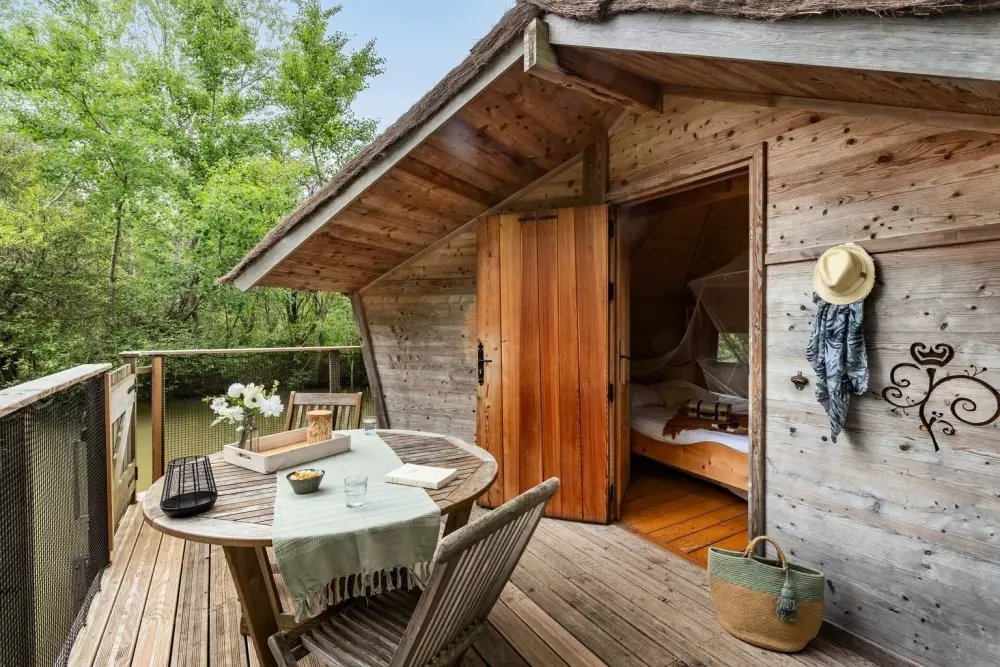 Village Floating Pressac2 Stjerner★★