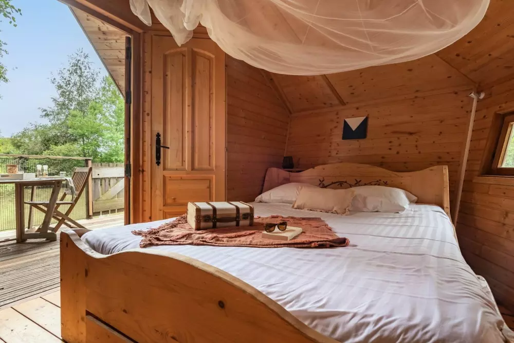 Village Floating Pressac2 Stjerner★★