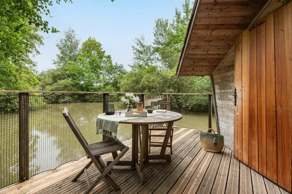 Village Floating Pressac2 Stjerner★★