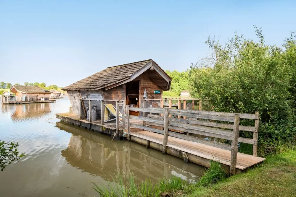 Village Floating Pressac2 Stjerner★★