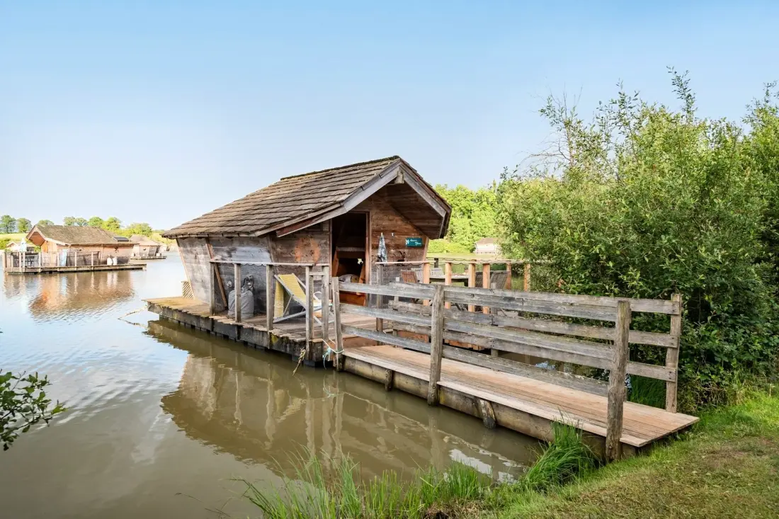 Village Floating Pressac...