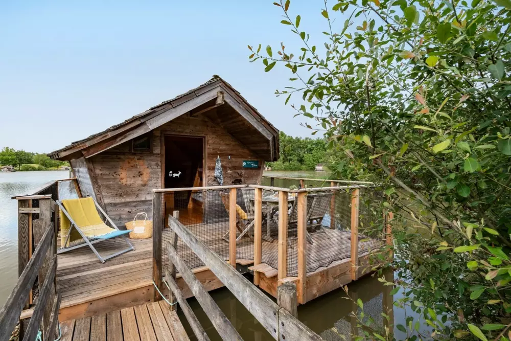 Village Floating Pressac2 Stjerner★★