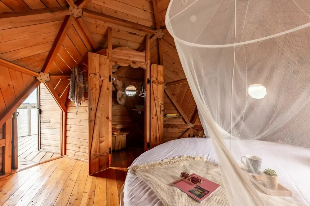 Village Floating Pressac2 Stjerner★★