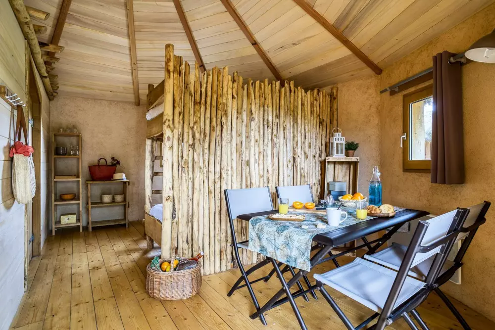 Village Floating Pressac2 Stjerner★★