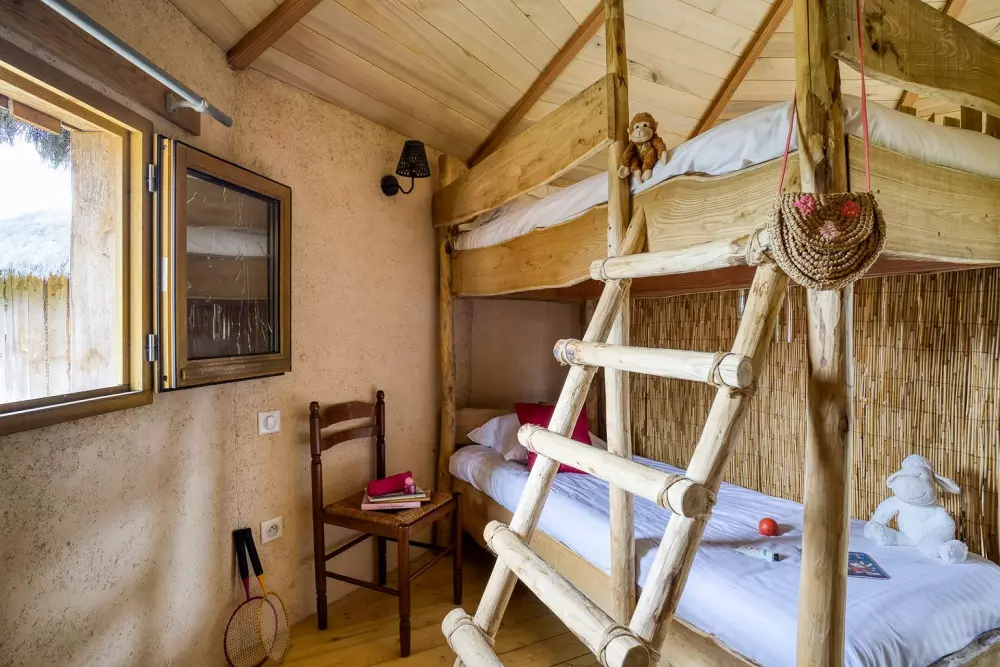 Village Floating Pressac2 Stjerner★★