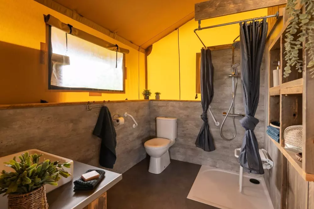 Village Floating Pressac2 Stjerner★★