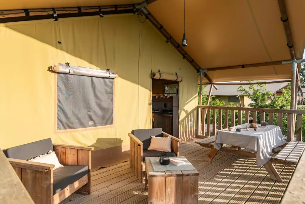 Village Floating Pressac2 Stjerner★★