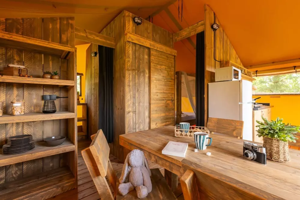 Village Floating Pressac2 Stjerner★★