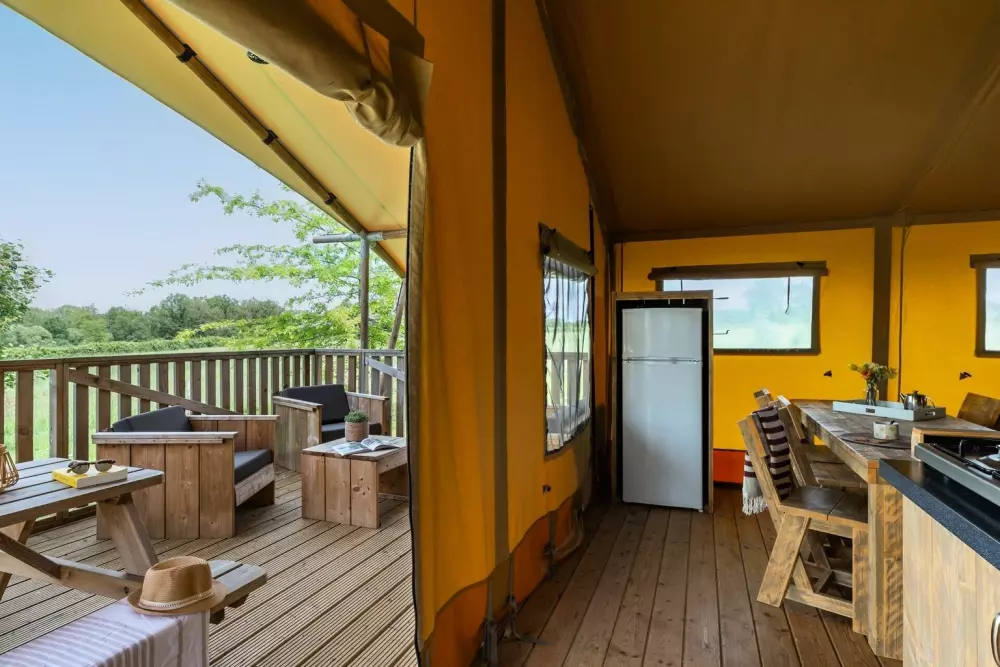 Village Floating Pressac2 Stjerner★★