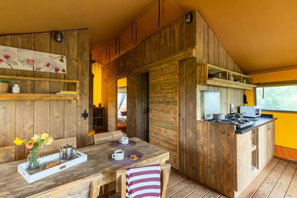 Village Floating Pressac2 Stjerner★★