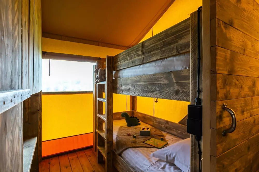 Village Floating Pressac2 Stjerner★★