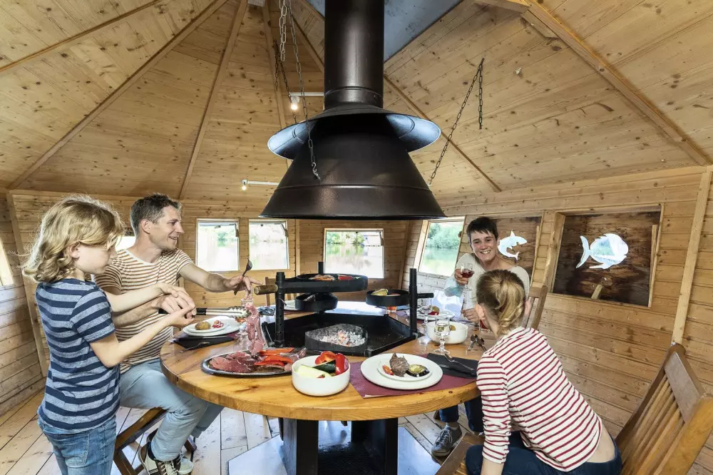 Village Floating Pressac2 Stjerner★★